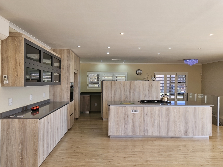 3 Bedroom Property for Sale in Wavecrest Eastern Cape
